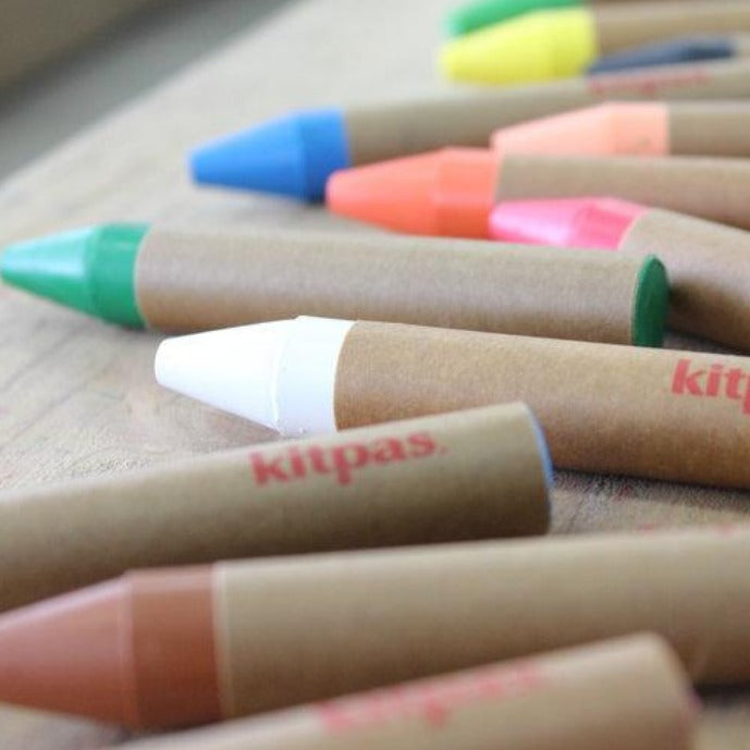 Kitpas Medium Crayons 16 Colours - Non Toxic Crayons - Mini Village